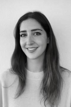 Portrait Anahita Charlot